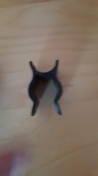 Patří toto k cestovní postýlce?