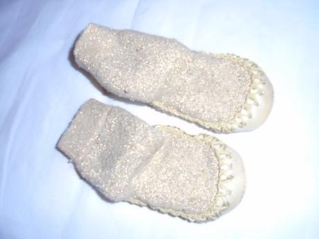 Capáčky 12,5 cm zlaté kožená podrážka natahovací, 18