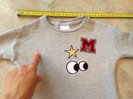 Šedá tunika mikina písmeno "m" flitry 18-24měs., f&f,92