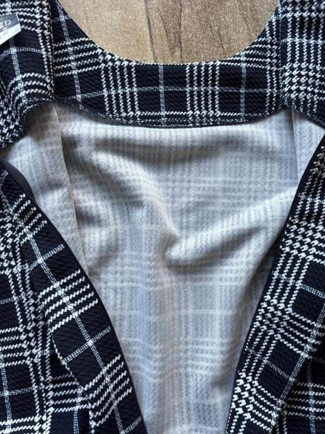 Šaty tmavě modrá kostka, 38