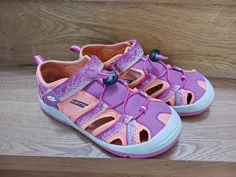 Sandálky č.33, lotto,33