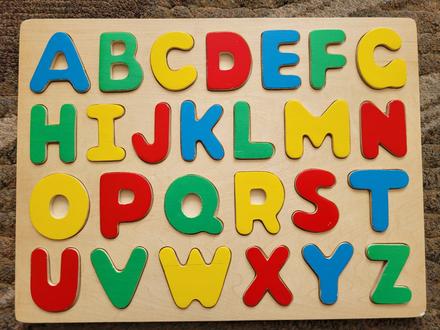 Dřevěná vkládačka abeceda, písmenka, 
