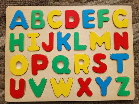 Dřevěná vkládačka abeceda, písmenka,