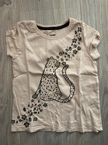 Triko s leopardem, 104