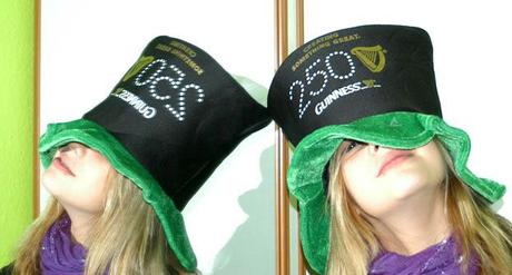 Karnevalový velký měkce vystužený klobouk, 