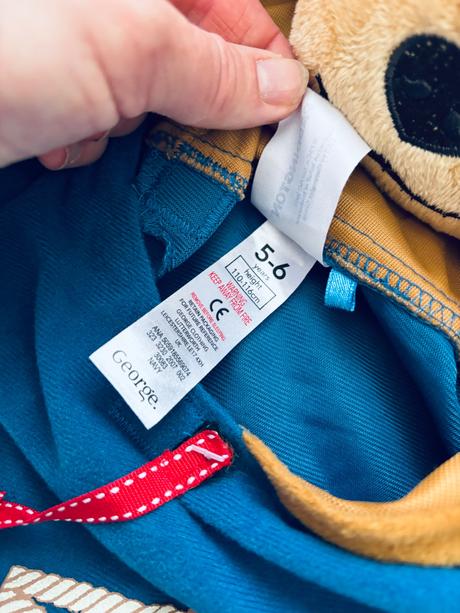 An20/ kostým paddington - v.5/6 let, 