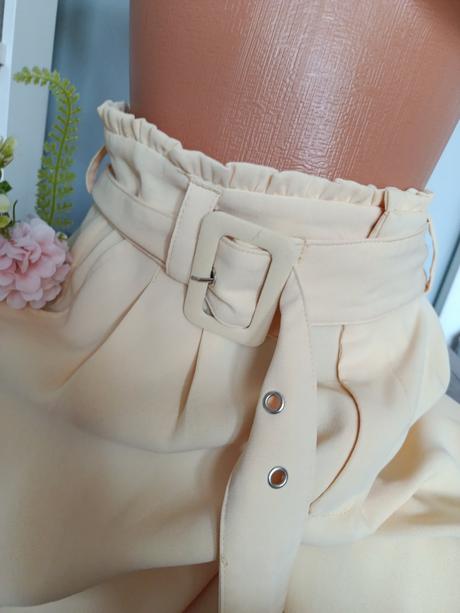 Žluté kraťasy, amisu,36