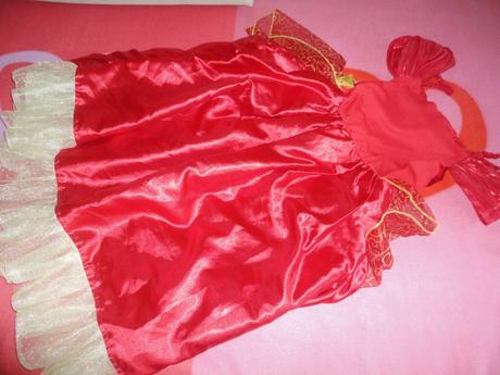 Dlouhé karnevalové šaty marks&spencer,vel. 7-8 let,