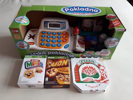 Dětská pokladna rappa a české peníze, 