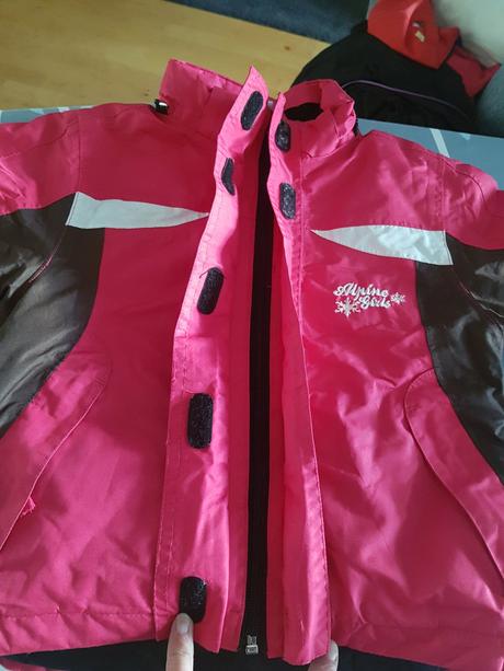 Dívčí zimní bunda vel.110/116 zn. toptex sportline, 110