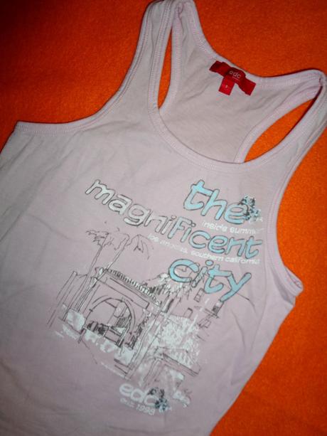 Fialkové tílko s aplikací, 158