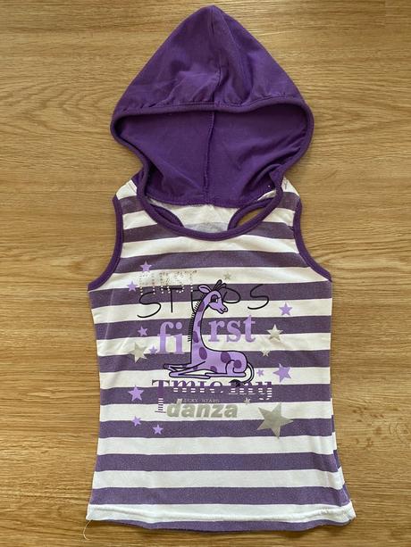 Dívčí tílko s kapucí, 116