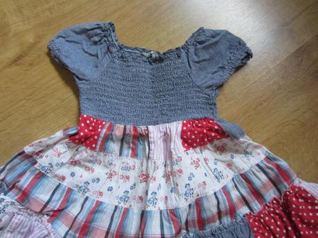 Patchwork šatičky se žabkováním, lindex,86