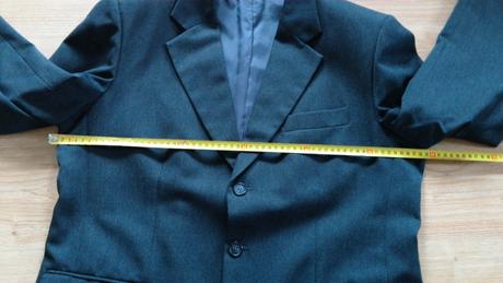 Pánský oblek na 182cm vysokého muže, 182