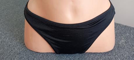 Spodní díl plavek zn."hunkemöller" vel."s", s