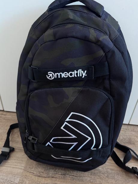 Školní batoh meatfly maskáč, 24 l, 