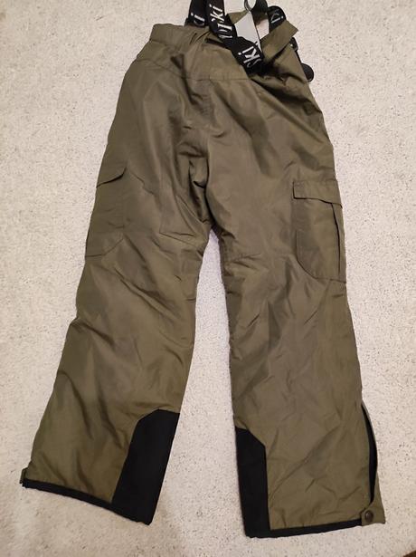 Oteplováky 140-146, 140