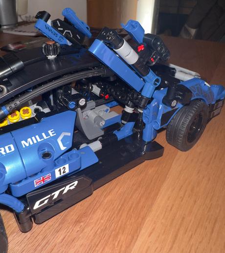 Lego technic mclaren senna gtr 42123,