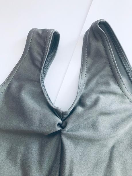 St3/ leginy elastické stříbrné - v.cca 4/5 let, 110