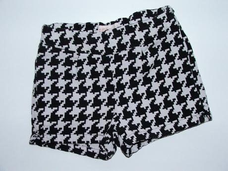 P690 teplejší kraťasy vel. 6-7 let, marks & spencer,122