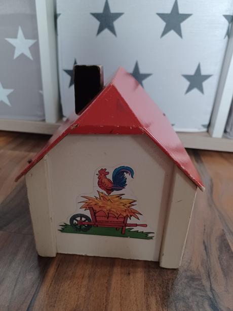 Retro dřevěný domeček pro panenky, 