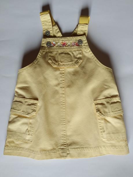 Žluté šatičky, 80