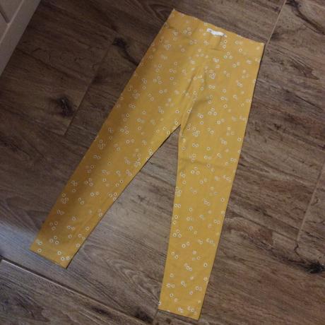 Legíny s květinkami, marks & spencer,134