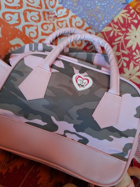 Čivava pejsek plyšový v tašce chi chi love,