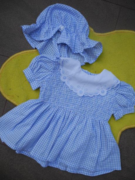 Šaty s kloboukem, c&a,68