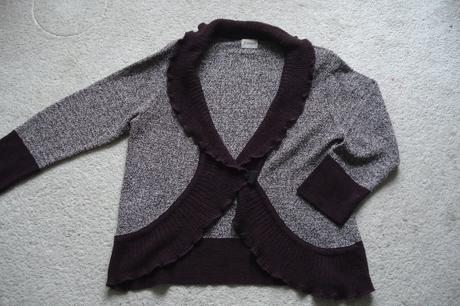 Svetr s vycpávkama, l