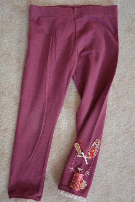 Komplet se zajíčkem a s budíkem, 104–116