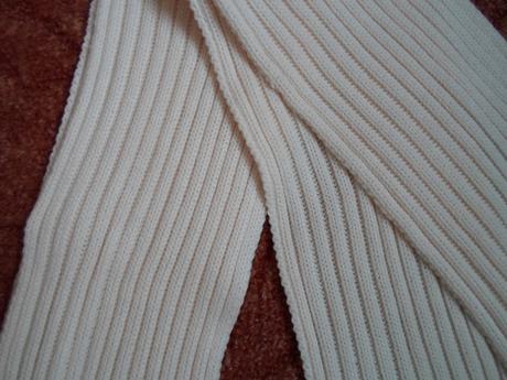 Růžová šála šálek, m