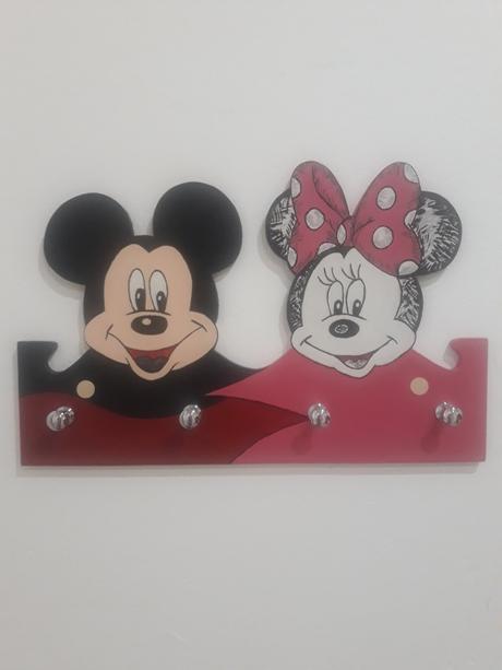 Věšák mickey mouse a minnie, 