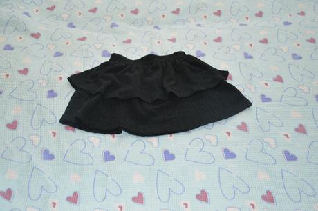 128 134 140 146 152 černá sukně s kanýry, 140