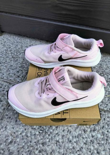 Dívčí nike, nike,33