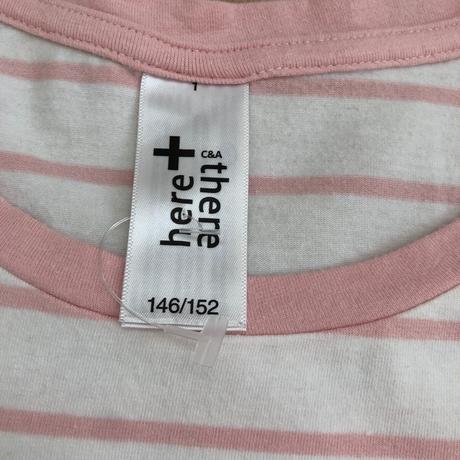 146/152 c&a bile tricko - ruzove prouzky s napisem, c&a,146