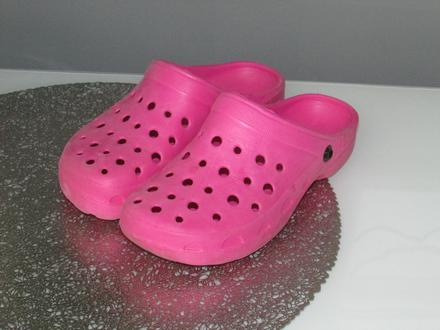 Gumové nazouváky, 37