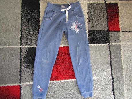 6 x tepláky pro holku zn.f & f aj. vel.122/128, f&f,122