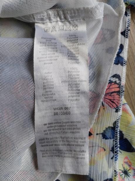 Krásné lehké letní dívčí šaty 134/140, 134