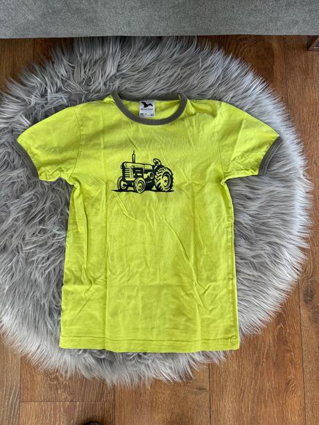 Triko s traktorem, 152