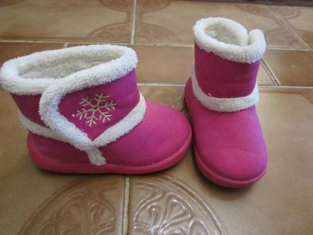 Pěkné kot. zimní botičky, snadné obouvání, č. 25, 25