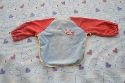 Nepropustný bryndák s rukávy, 