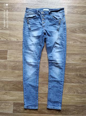 Džíny, 36