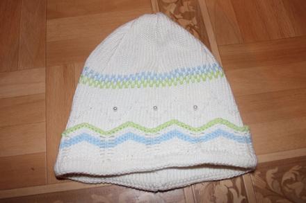 Nová dívčí pletená čepice korálky, obv. 38 - 42 cm, 74