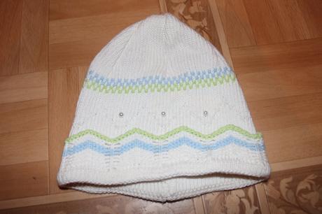 Nová dívčí pletená čepice korálky, obv. 38 - 42 cm, 74