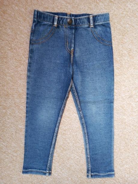 Legíny zn."next" vel."104', next,104