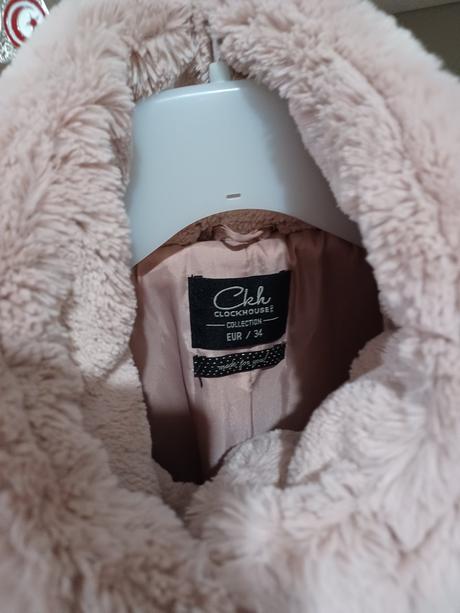 Pudrový kožíšek na zimu, c&a,xs