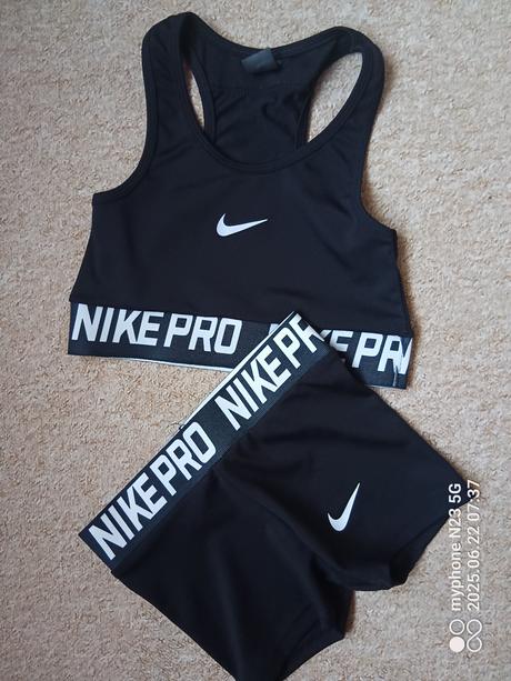 Komplet šortky+bolérko zn."nike", nike