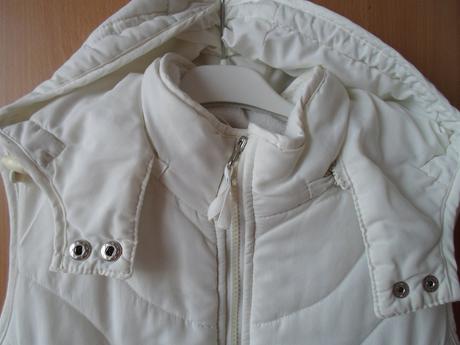 Bílá krémová zateplená vesta vestička, colours of the world,m