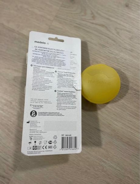 Kontaktní kojící kloboučky, zn. medela, 